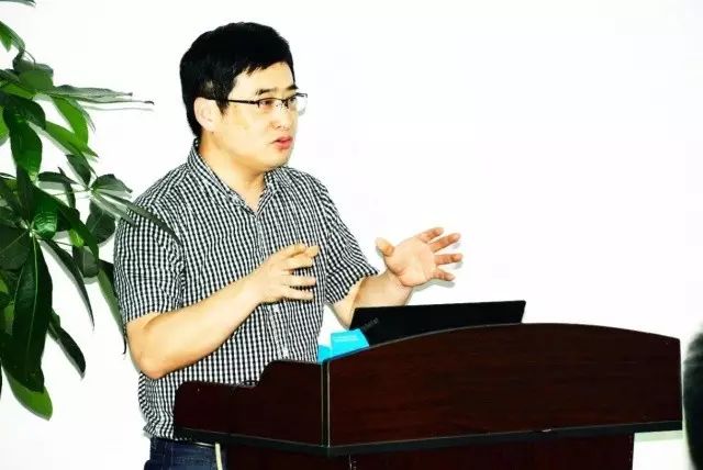 本次研讨会由集团 席白内障带教导师郭海科教授、张广斌教授领*，来自金沙澳门(中国)唯一官方网站集团11名白内障带教导师参加了本次活动。福州眼科医院、爱尔康公司对本次研讨.jpg
