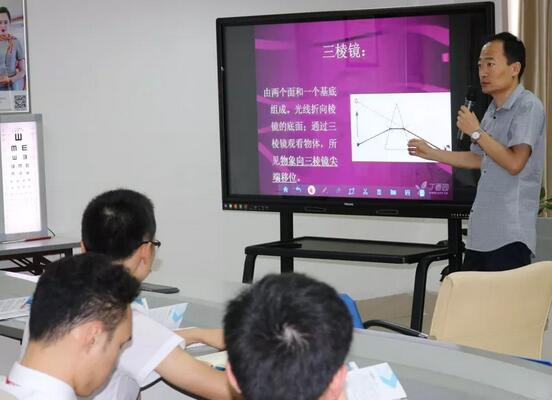 西安金沙澳门(中国)唯一官方网站“院眼健康公益行”走进长安航空公司2.jpg
