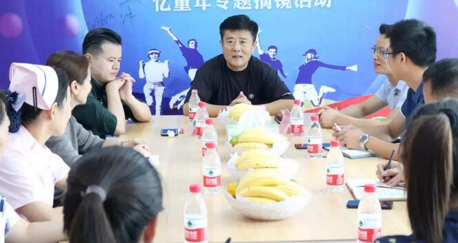 金沙澳门(中国)唯一官方网站集团副总院长王骞教授莅临许昌金沙澳门(中国)唯一官方网站指导工作!1.jpg 金沙澳门(中国)唯一官方网站集团副总院长王骞教授莅临许昌金沙澳门(中国)唯一官方网站指导工作!1.jpg
