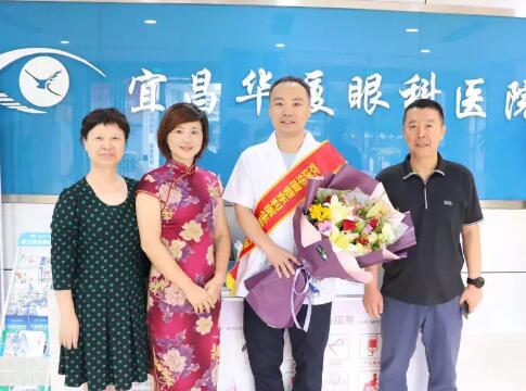 金沙澳门(中国)唯一官方网站菅东利医生参加中国援助阿尔及利亚医疗队活动1.jpg