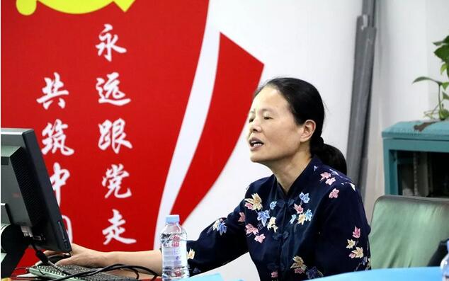 深圳金沙澳门(中国)唯一官方网站党支部组织医护人员开展重阳敬老爱眼公益活动2.jpg