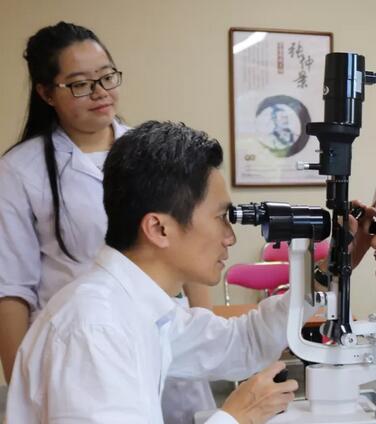 福州眼科医院医护人员应邀开展“糖尿病视网膜病变”公益讲座活动2.jpg