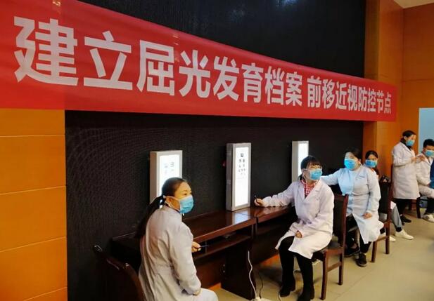 西安金沙澳门(中国)唯一官方网站青少年近视防控公益眼健康筛查走进西安市第九十九中3.jpg
