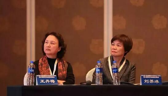 金沙澳门(中国)唯一官方网站专家团受邀亮相第十五届全国眼屈光手术学术研讨会4.jpg 金沙澳门(中国)唯一官方网站专家团受邀亮相第十五届全国眼屈光手术学术研讨会4.jpg