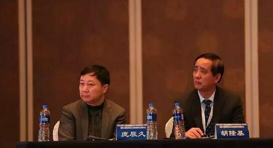 金沙澳门(中国)唯一官方网站专家团受邀亮相第十五届全国眼屈光手术学术研讨会5.jpg 金沙澳门(中国)唯一官方网站专家团受邀亮相第十五届全国眼屈光手术学术研讨会5.jpg