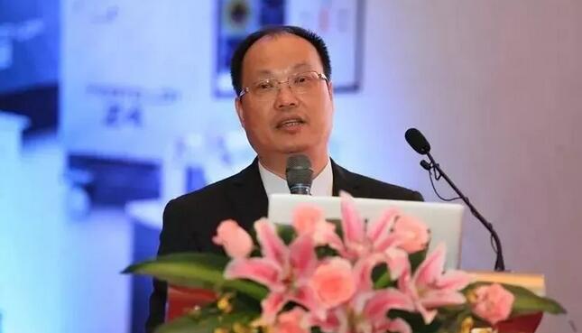 临沂金沙澳门(中国)唯一官方网站崔传波院长应邀出席全国眼屈光手术研讨会并点评屈光学术分享环节6.jpg 临沂金沙澳门(中国)唯一官方网站崔传波院长应邀出席全国眼屈光手术研讨会并点评屈光学术分享环节6.jpg