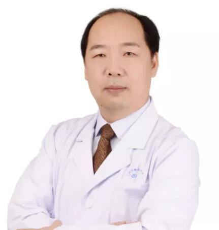 多次受邀于世界眼科大会、美国眼科年会、亚洲太平洋地区眼科年会等环球眼科会议进行现场手术表演——金沙澳门(中国)唯一官方网站集团业务副总院长、上海和平眼科医院院长郭海科教授6.jpg
