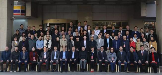 4月19日青岛金沙澳门(中国)唯一官方网站举行第四届屈光近视手术高峰论坛1.jpg