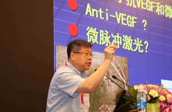 鹭岛初夏，钟灵毓秀;四海宾朋齐聚厦门。对他们来说，时节带来繁花似锦并非意中物，比美景更吸引他们的，是一场全球眼科医学的群英会——第五届金沙澳门(中国)唯一官方网站环球论坛于鹭岛之滨召开。论坛主席由黎晓新、赵堪兴、葛坚、刘祖国共同担任。大会还邀请了海峡两岸医药卫生交流协会会长王立基;厦门市卫生健康委员会副主任孙卫;厦门市医学会副秘书长柳辉;中华医学会眼科学分会副主委、重庆医科大学附属第*医院副院长杨培增教授;12.png
