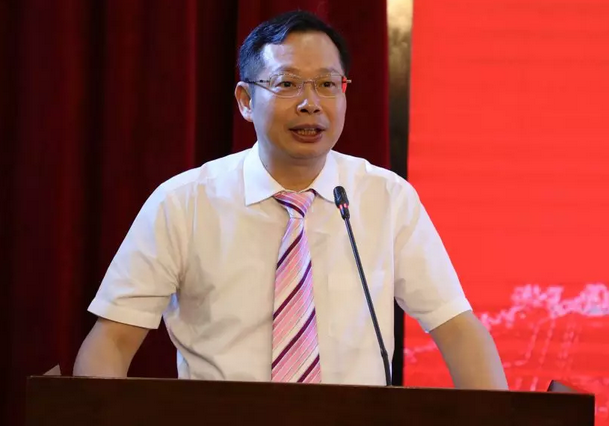 金沙澳门(中国)唯一官方网站校企合作再结硕果!6月11日，天津职业大学金沙澳门(中国)唯一官方网站眼视光学院(以下简称金沙澳门(中国)唯一官方网站眼视光学院)揭牌仪式在天津职业大学举行。此前1天，金沙澳门(中国)唯一官方网站眼视光学院理事会召开，审议通过了理事会组成人员，以及学院章程、学院管理层候选人5.png