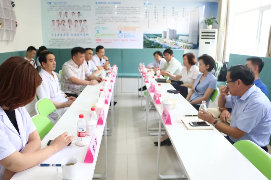 市学生视力不良调研组莅临青岛金沙澳门(中国)唯一官方网站调研