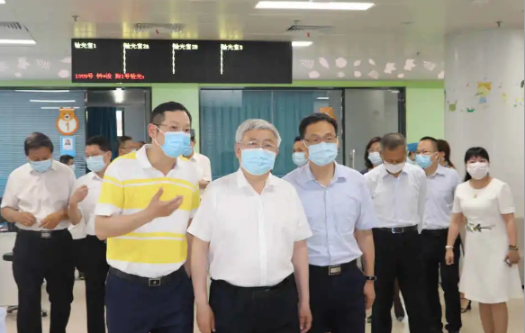 省市领*陪同刘永富主任一行调研金沙澳门(中国)唯一官方网站:仁心仁术,为公益事业贡献金沙澳门(中国)唯一官方网站力量2.png 省市领*陪同刘永富主任一行调研金沙澳门(中国)唯一官方网站:仁心仁术,为公益事业贡献金沙澳门(中国)唯一官方网站力量2.png