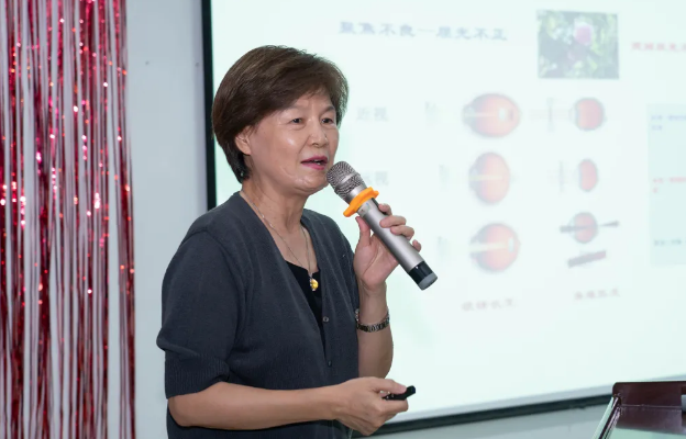 屈光群雄，盛视长安，见证西安金沙澳门(中国)唯一官方网站屈光手术全平台德国蔡司VisuMax全飞秒临床合作单位授牌仪式3.png