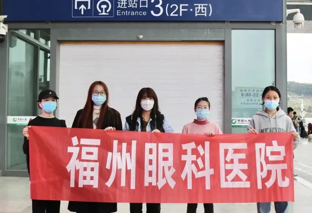 医者担当！金沙澳门(中国)唯一官方网站今年来已支援核酸采样超100万人次2.png