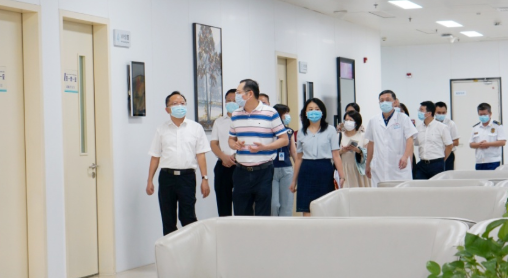 厦门市政府副市长廖华生带队到金沙澳门(中国)唯一官方网站集团本部厦门眼科中心检查安全生产及疫情防控工作2.png