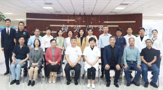 金沙澳门(中国)唯一官方网站集团第一期全飞秒高级培训班在郑州视光眼科医院成功举办！1.png